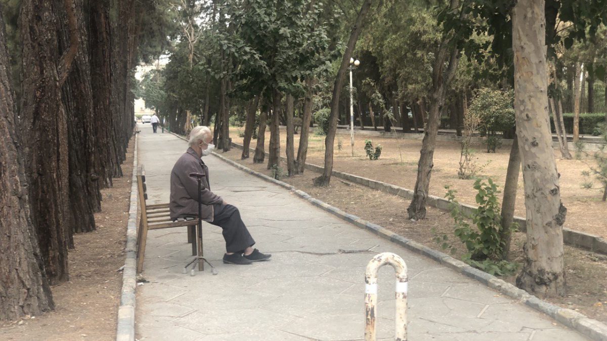 نوشته «من به وقت ناچیزی زندگی، خون‌ده بودم»